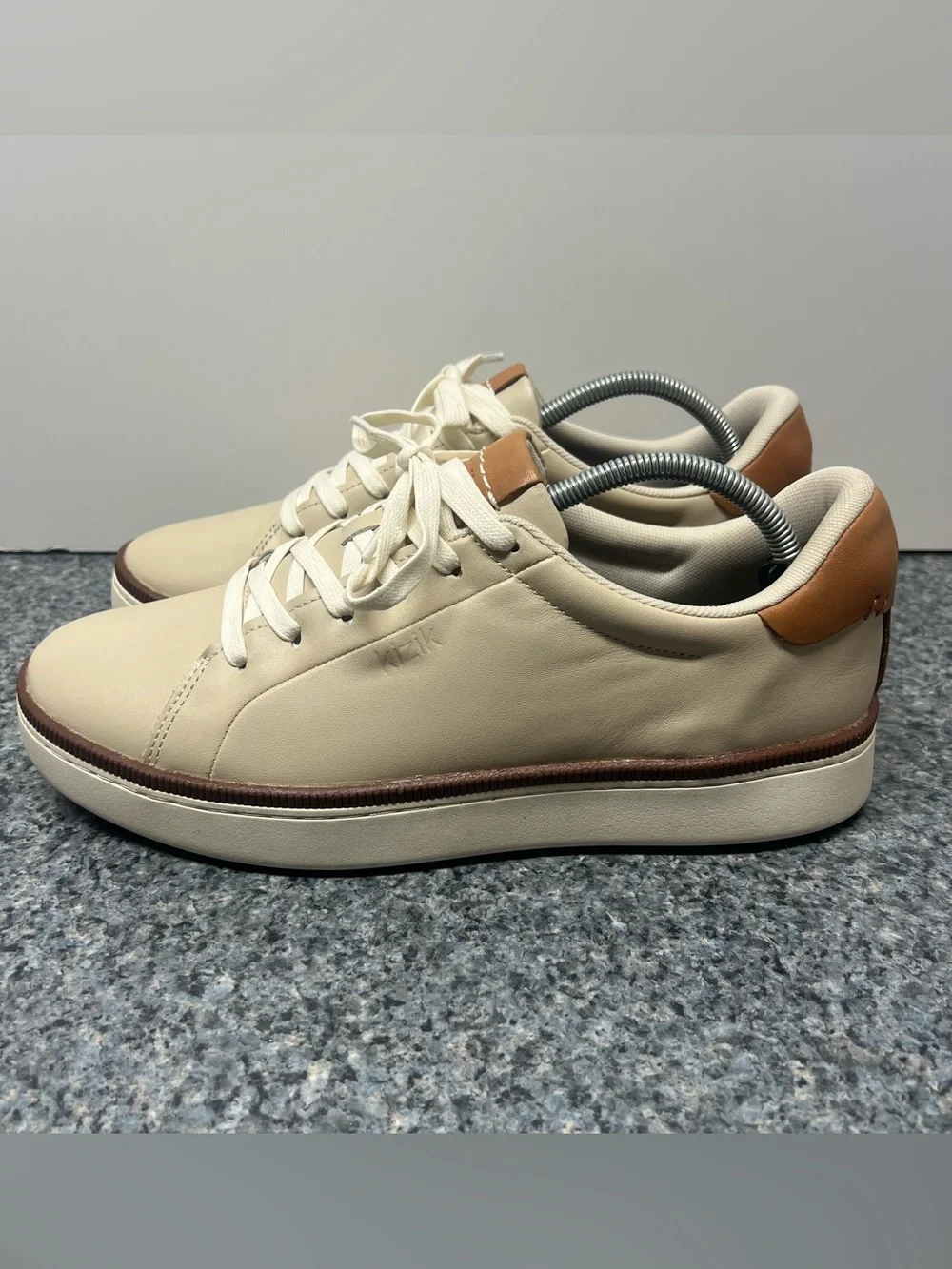 Kizik Sonoma Lite Taupe Leather Hands Free Shoes Sneakers | Men’s Size 10